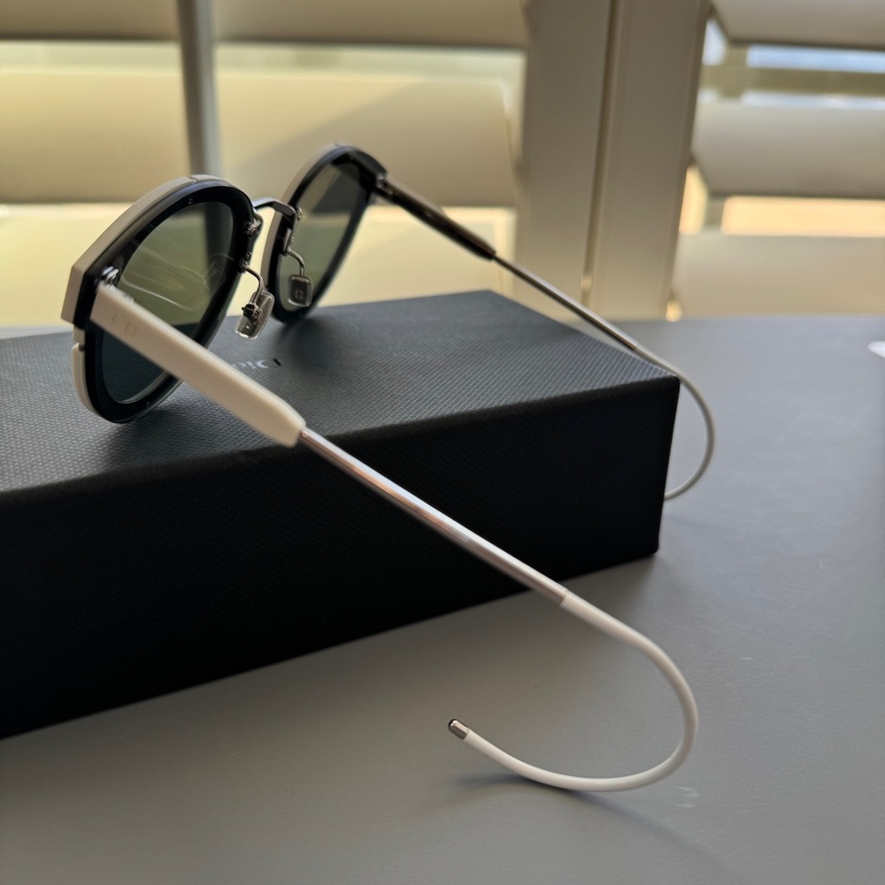 Dior Magnitude White and Silver Men's Glasses - Picture 12 of 15